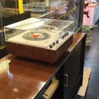 فروش و تعمیرات تخصصی گرامافون رادیو کاست ریل مبله|کلکسیون اشیاء عتیقه|تهران, صادقیه|دیوار