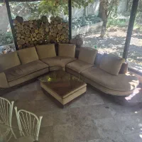 مبلمان راحتی با میز