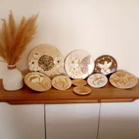 بشقاب دیوارکوب برجسته