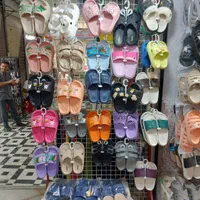 دمپایی پلاستیکی عروسکی عمده با قیمت مناسب (فوری)