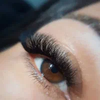 کاشت مژه