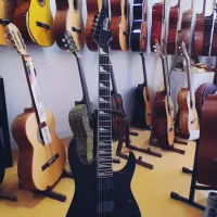 گیتار الکتریک برقی آیبانز ایبانز|گیتار، بیس، امپلیفایر|شاهینشهر, خبرنگار|دیوار