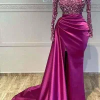 استخدام مدل خانم باحقوق بالا بدون محدودیت سن وسایز