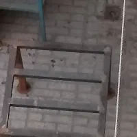 چهارپایه آهنی