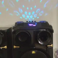 اسپیکر غول پیکر جی بی ال  ۲۵۰۰