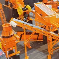 کارمند فروش خانم