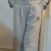 ست ورزشی آدیداس|لباس|تهران, آسمان|دیوار