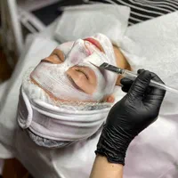 پاکسازی تخصصی پوست صورت لیفت و لمینت مژه و ابرو
