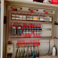 استخدام نیروی فنی در زمینه برق صنعتی و دوربین|استخدام صنعتی، فنی، مهندسی|بیرجند, |دیوار