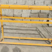 ویترین مغازه و قفسه