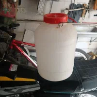 ۲عدد دبه محکم سالم. ۲۰لیتری