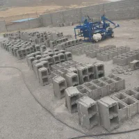 بلوک زن و قالب گیر لوله سیمانی