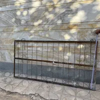 درب کارگاهی و گاری جهت حمل سنگ و مصالح ساختمانی