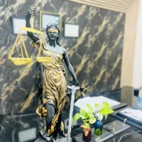 وکیل تخصصی کلیه دعاوی مشاوره رایگان