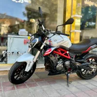 بنلی ۳۰۰ جفت سیلندر  مدل 1401