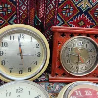 حراج ۴ عدد ساعت دیواری ژاپنی قدیمی عتیقه سالم|حراج|اصفهان, شیخ اشراق|دیوار