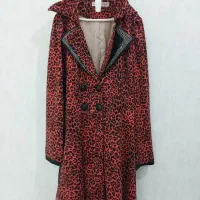 دو جفت کفش مجلسی، مانتو