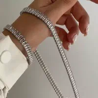 گردنبند و دستبند