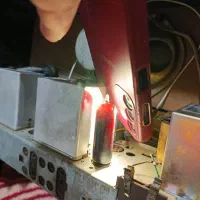 فیوز رادیو کهنه قرمز