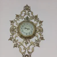 یک عدد ساعت برنجی