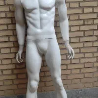 مانکن مردانه ایستاده