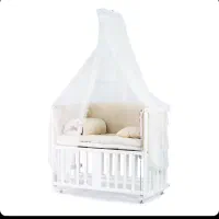 تخت کنار مادر