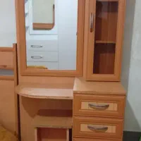 آینه وصندلی آرایشی