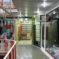 مغازه در طبقه اول پاساژ اقتباس