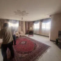 ۱۲۰متر/۳طرف نور/۲خواب/پارکینگ و انباری
