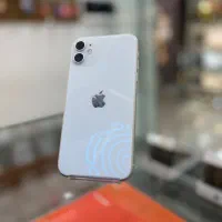 آیفون ۱۱ سفید