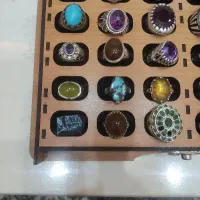 انگشتر نقره با سنگهای قیمتی مختلف