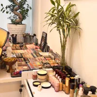 نیازمند مدل میکاپ