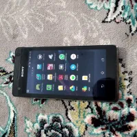 اکسپریا وی فورجی کلکسیونی سالم تمیز|موبایل|قم, شاه ابراهیم|دیوار