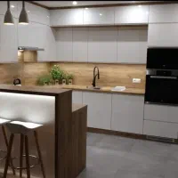 ساخت و اجرای کابینت و کمد و انواع مصنوعات چوبی
