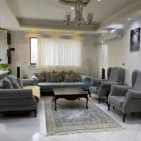 ۸۶ متر/معلم جنب میدان سرگل/پارکینگ اختصاصی/سند