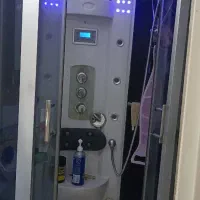 کابین ایستاده حمام کارکرده