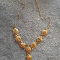 گردن بند و سینه ریز