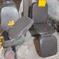 دو عدد صندلی ارایشکایی  قابل استفاده با قیمت مناسب