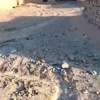زمین ۳۰۰ متر