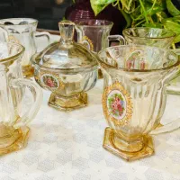 دو دست لیوان چای خوری پایه دار با دو عدد قندان ست|ظروف سرو و پذیرایی|تهران, آبشار|دیوار