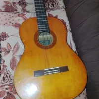گیتار یاماها c40