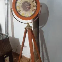 ساعت ایستاده