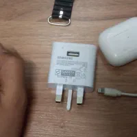 ایرپاد و ساعت هوشمند لمسی واداپتور