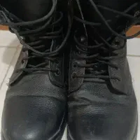 سه جفت پوتین سربازی