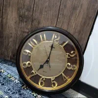 ساعت دیواری