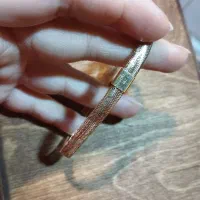 دستبند کشی یک گرم و ۷۰۰ سوت