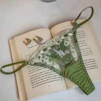لباس زیر زنانه