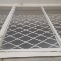 کرکره زنبوری یا لوزی