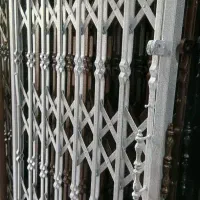 در/حفاظ در/آکاردئونی/کشویی