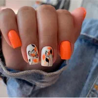 دستیار ناخنکار